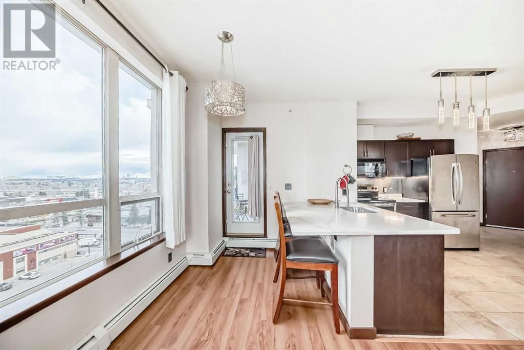 1053 10 STREET SOUTHWEST Image 2
