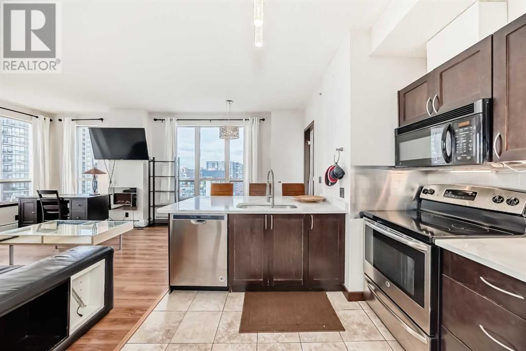 1053 10 STREET SOUTHWEST Image 3