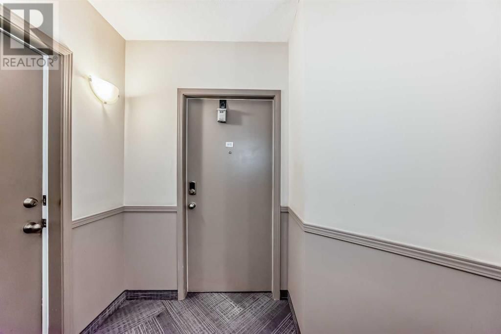 1053 10 STREET SOUTHWEST Image 35