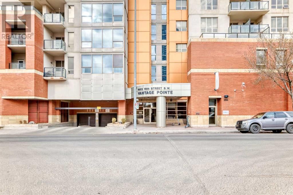 1053 10 STREET SOUTHWEST Image 45