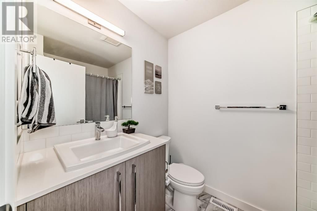689 SAVANNA BOULEVARD NORTHEAST Image 22
