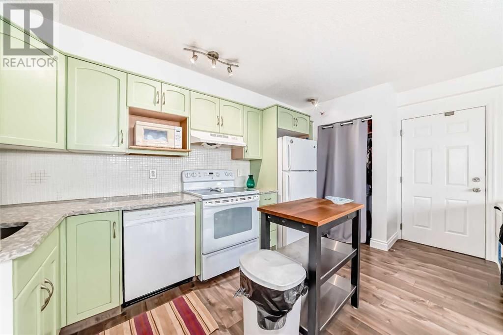 1815 26 AVENUE SOUTHWEST Image 14