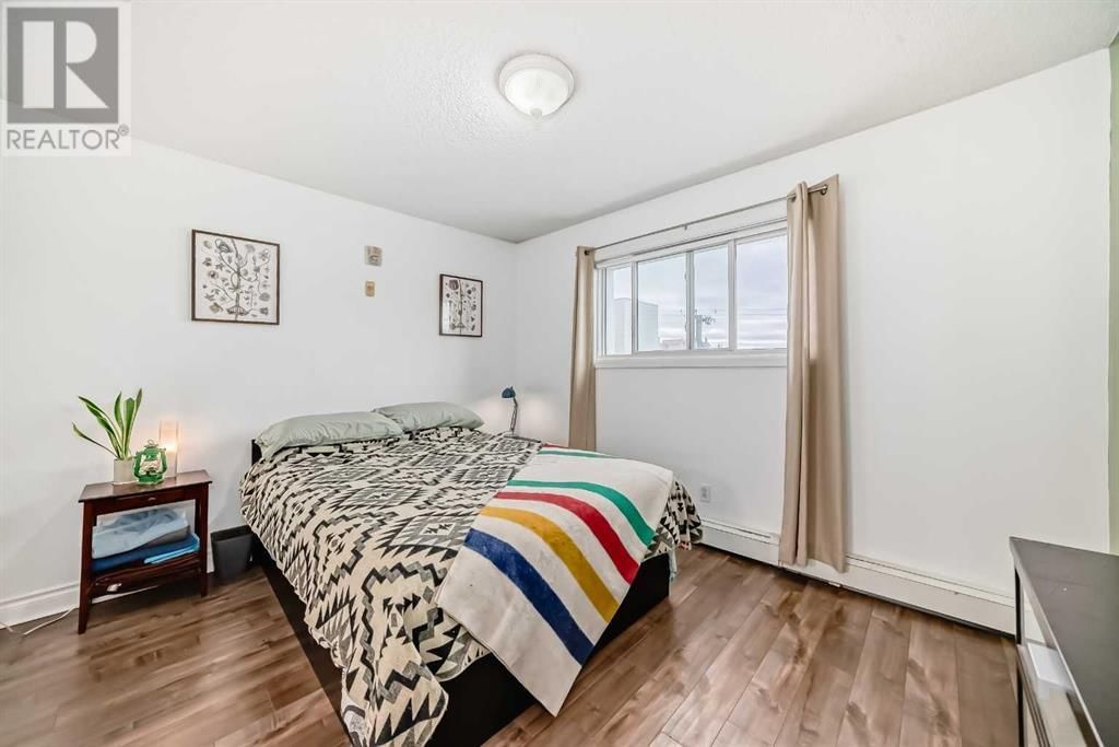 1815 26 AVENUE SOUTHWEST Image 23