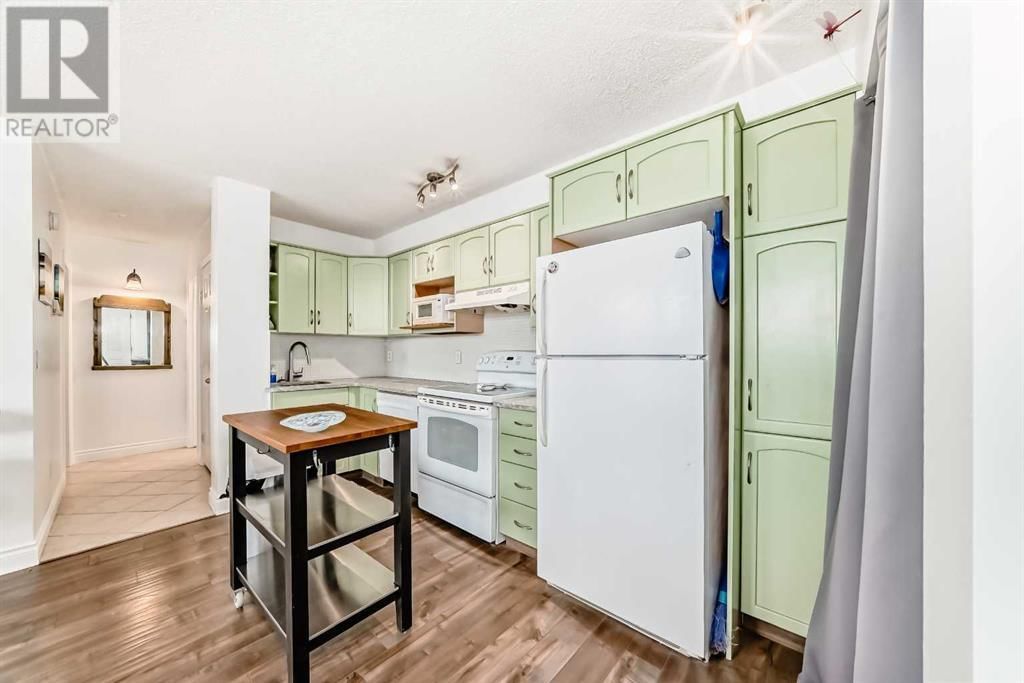 1815 26 AVENUE SOUTHWEST Image 4