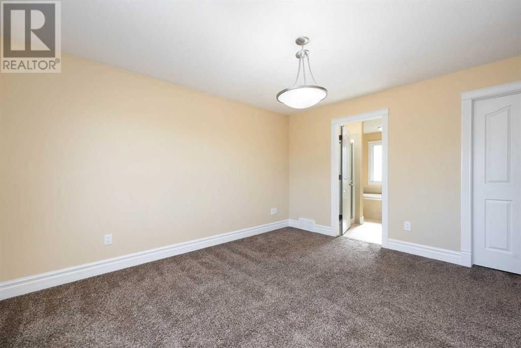 118 MAYFLOWER BAY Image 18