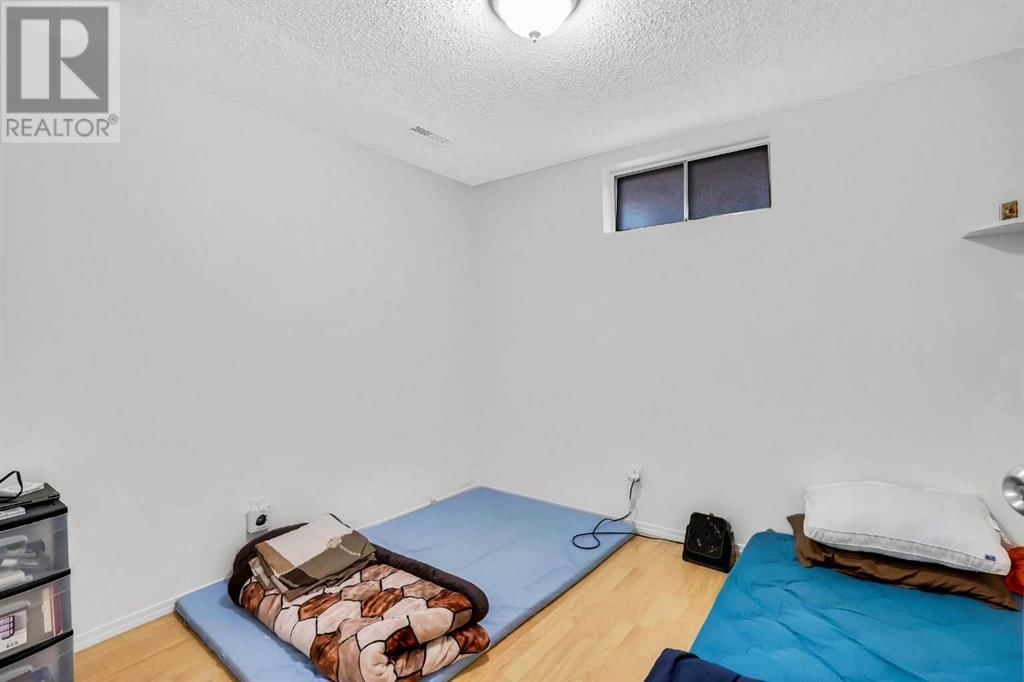 279 FALSHIRE WAY NORTHEAST Image 35