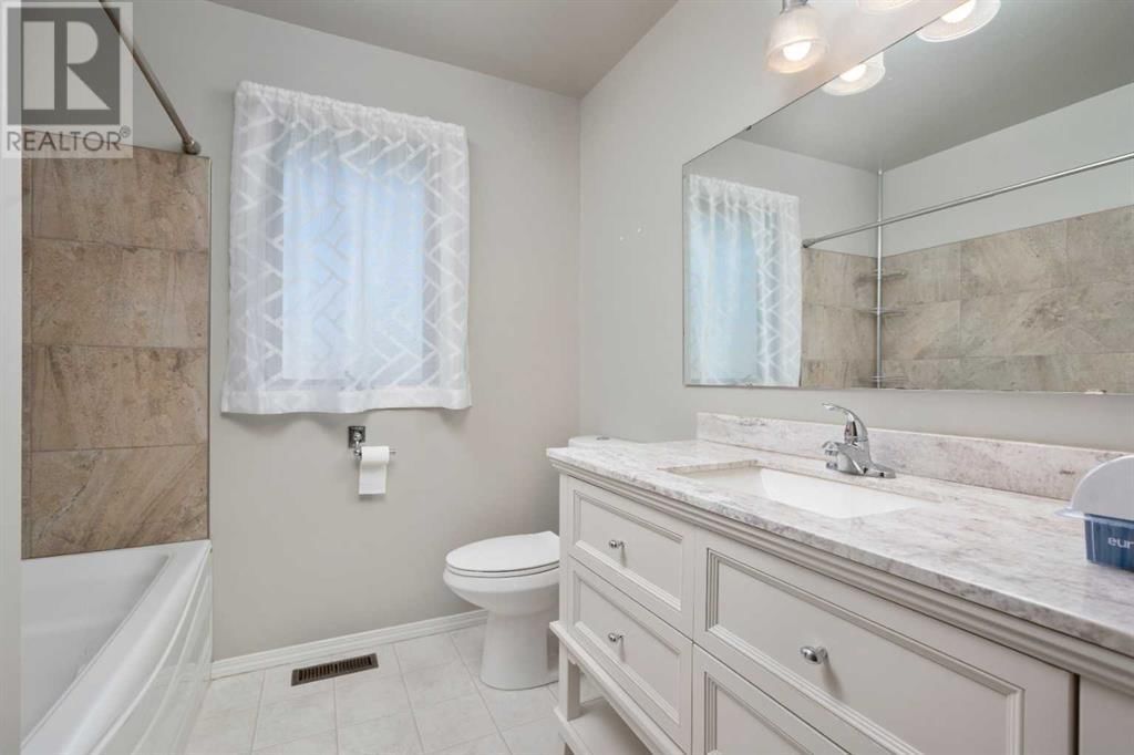 4811 51 AVENUE Image 22