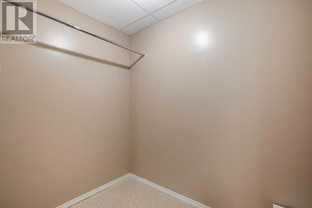 4811 51 AVENUE Image 24