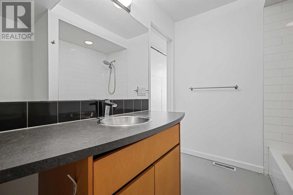 1800 26 AVENUE SOUTHWEST Image 24