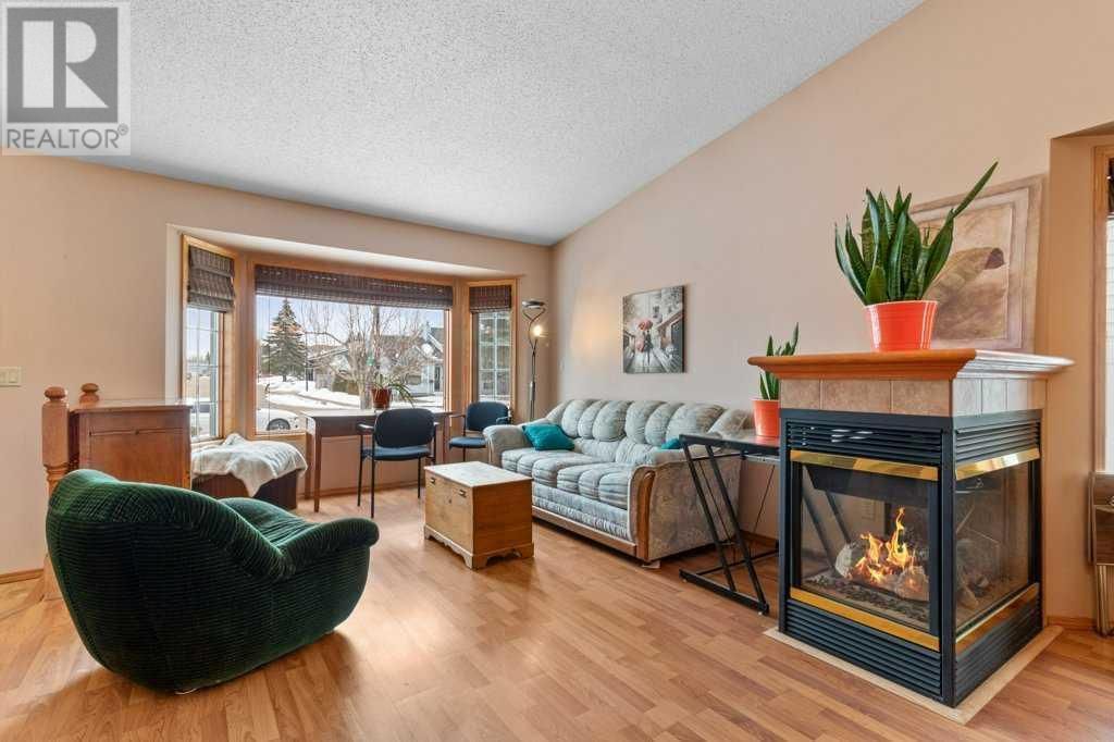 62 DUNNING CRESCENT Image 3