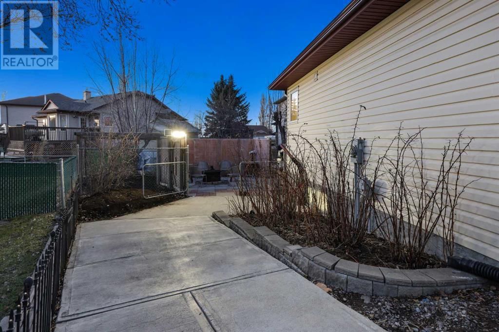 208 HIGHWOOD VILLAGE PLACE NORTHWEST Image 38