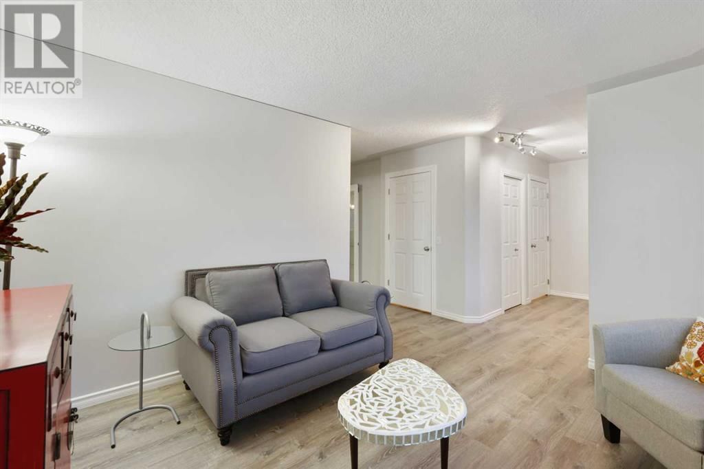 208 HIGHWOOD VILLAGE PLACE NORTHWEST Image 4
