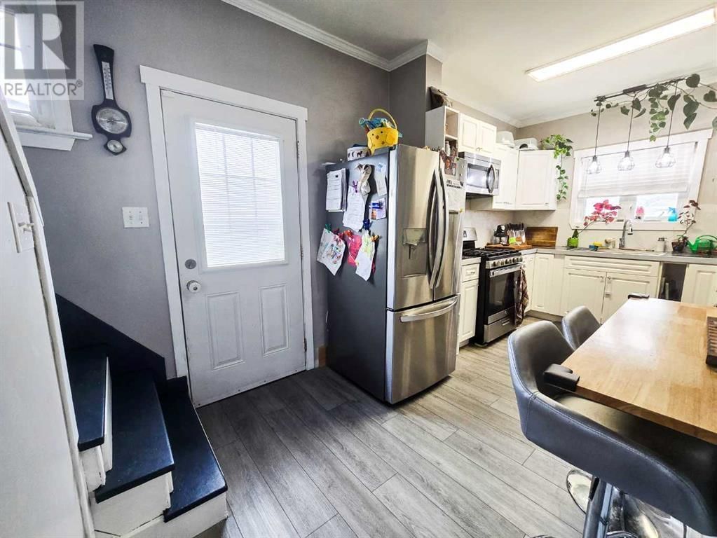 4704 47 AVENUE Image 11