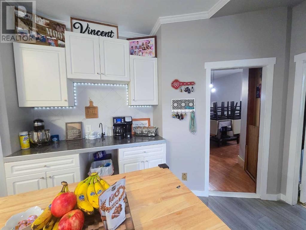 4704 47 AVENUE Image 12