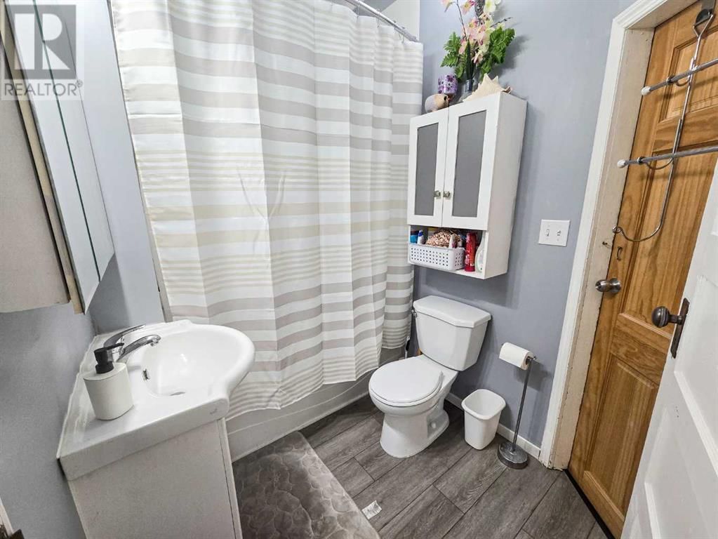 4704 47 AVENUE Image 13