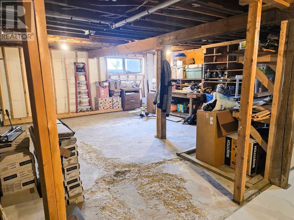 4704 47 AVENUE Image 31