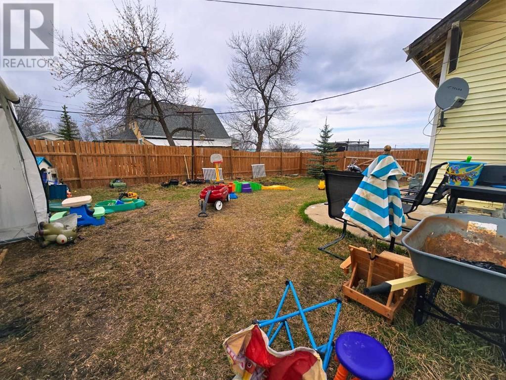 4704 47 AVENUE Image 34