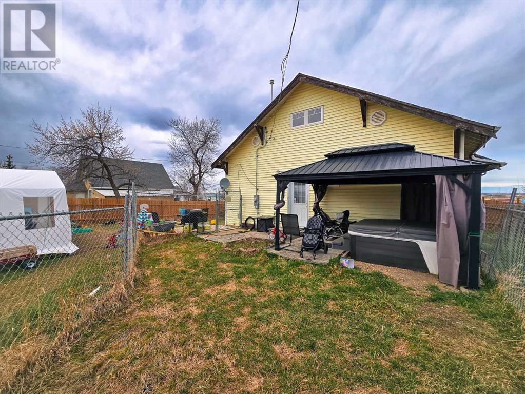 4704 47 AVENUE Image 36