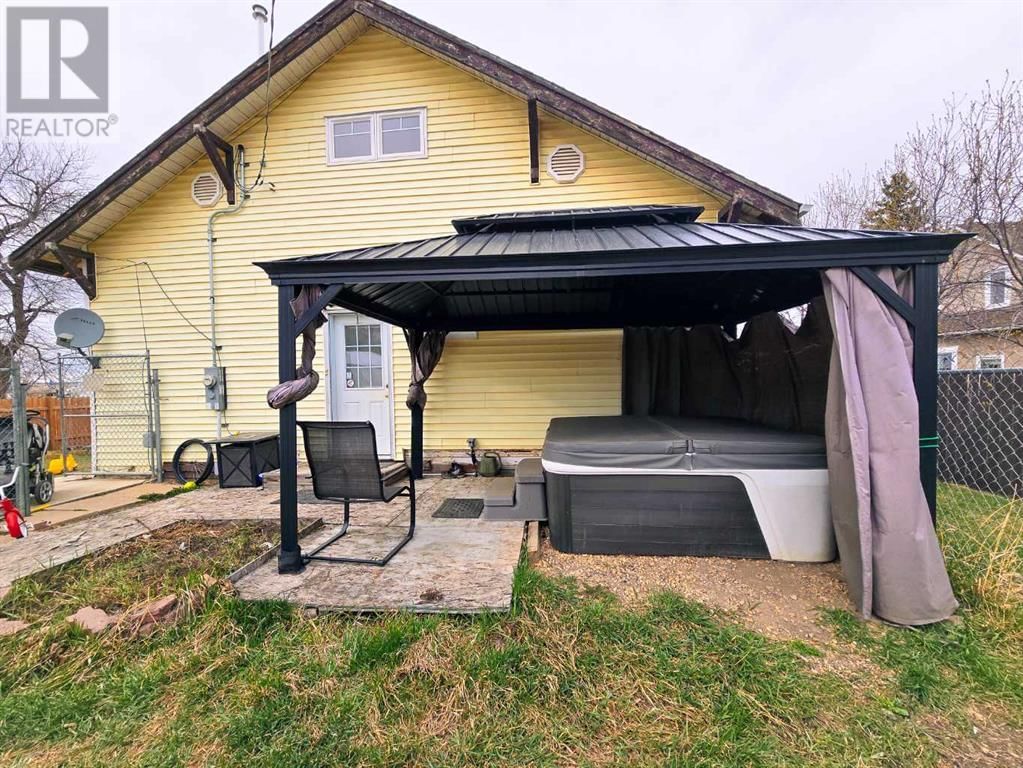 4704 47 AVENUE Image 37