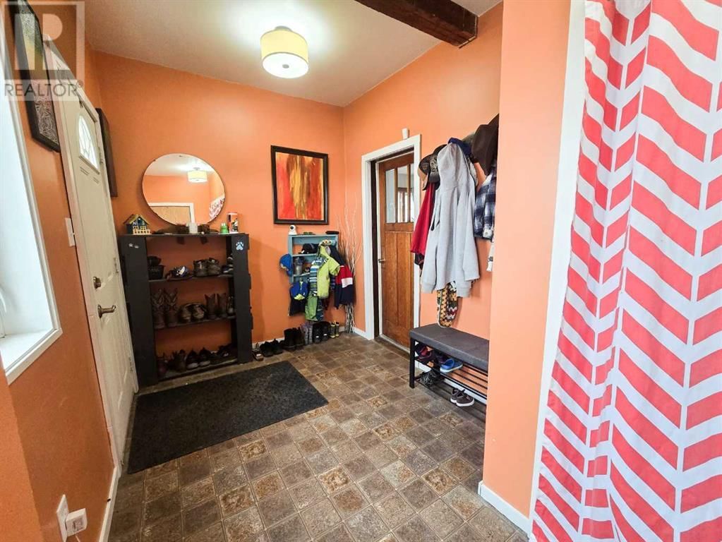 4704 47 AVENUE Image 4