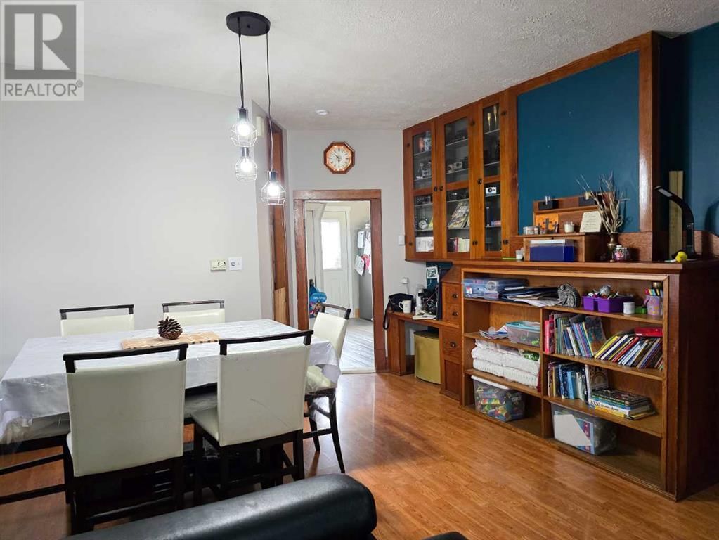 4704 47 AVENUE Image 8