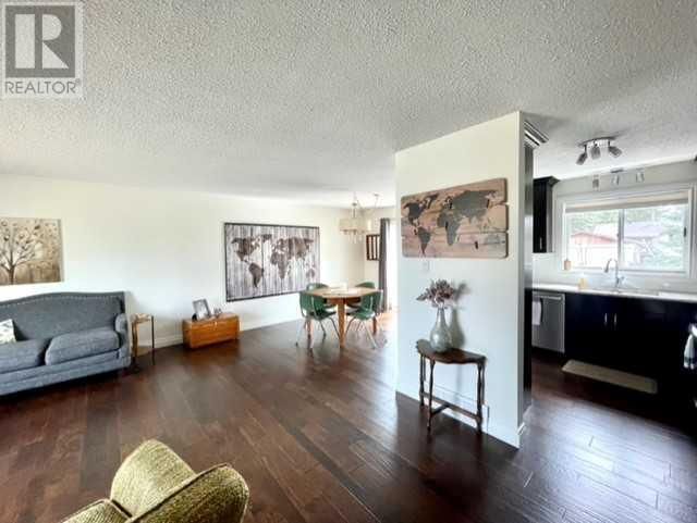 513 19 STREET Image 5