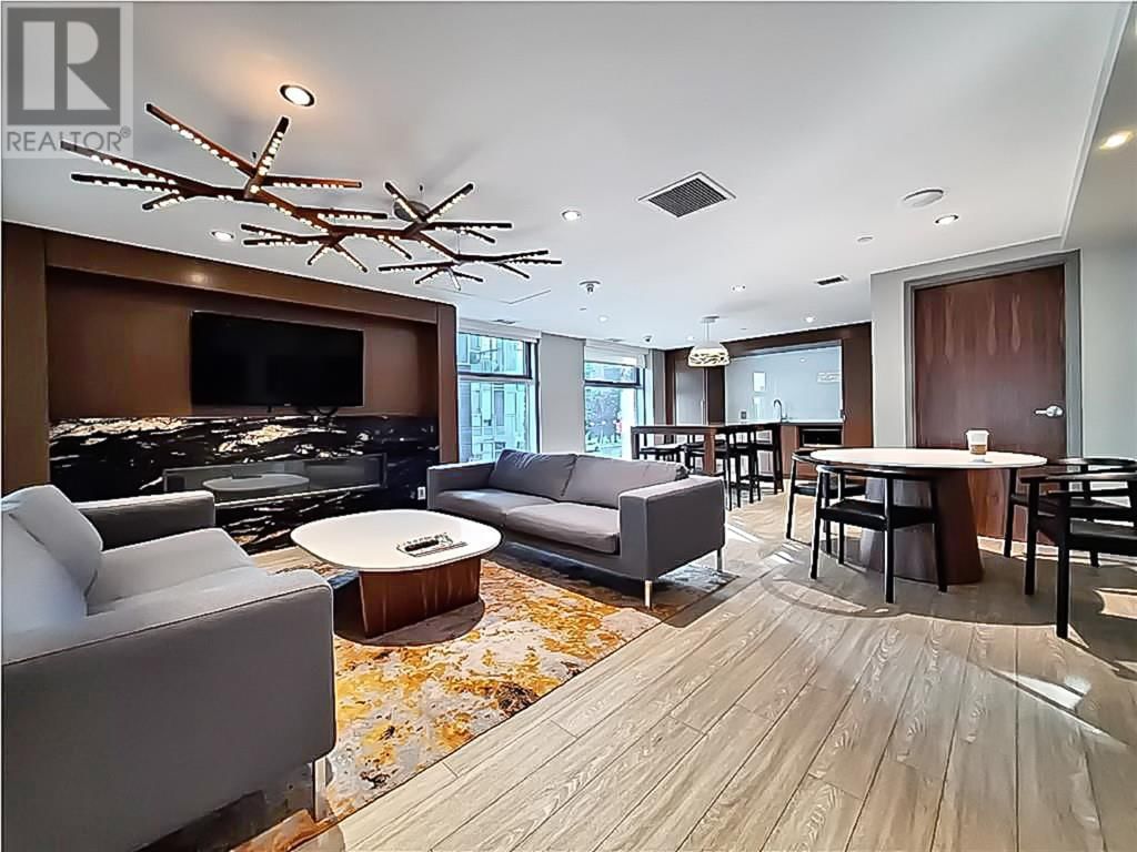 138 WATERFRONT COURT SOUTHWEST Image 18