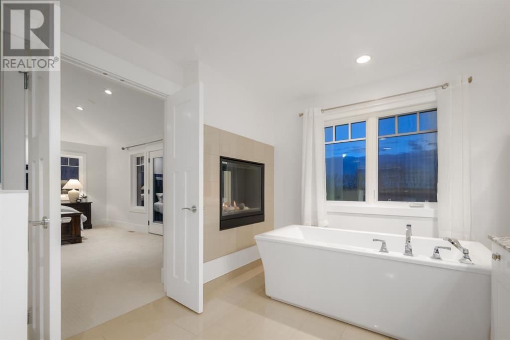172 GRANDVIEW WAY Image 32