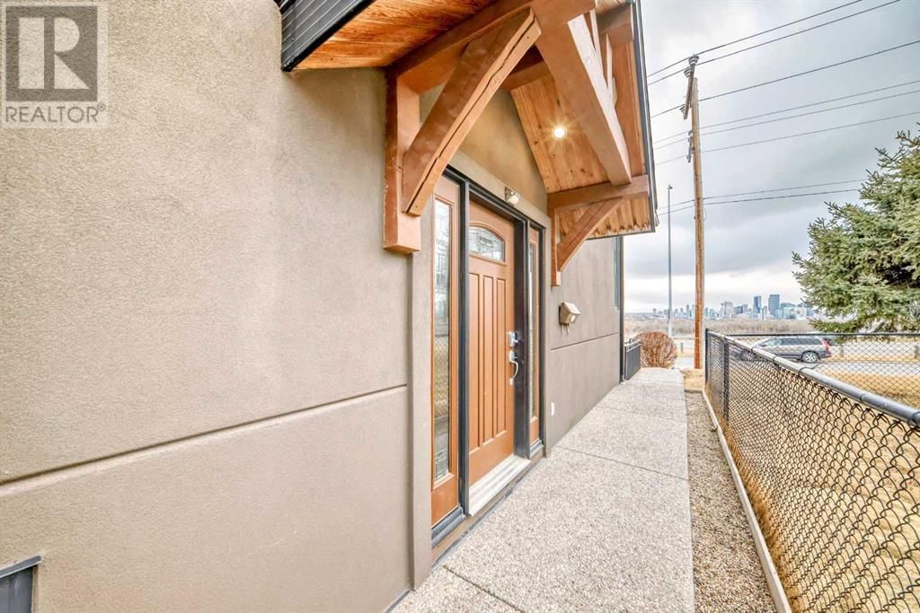 1320 24 STREET SOUTHEAST Image 2