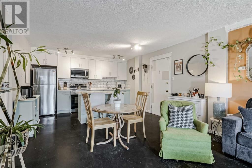 126 24 AVENUE SOUTHWEST Image 14
