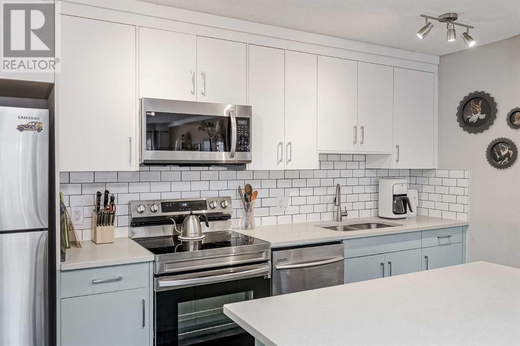 126 24 AVENUE SOUTHWEST Image 17
