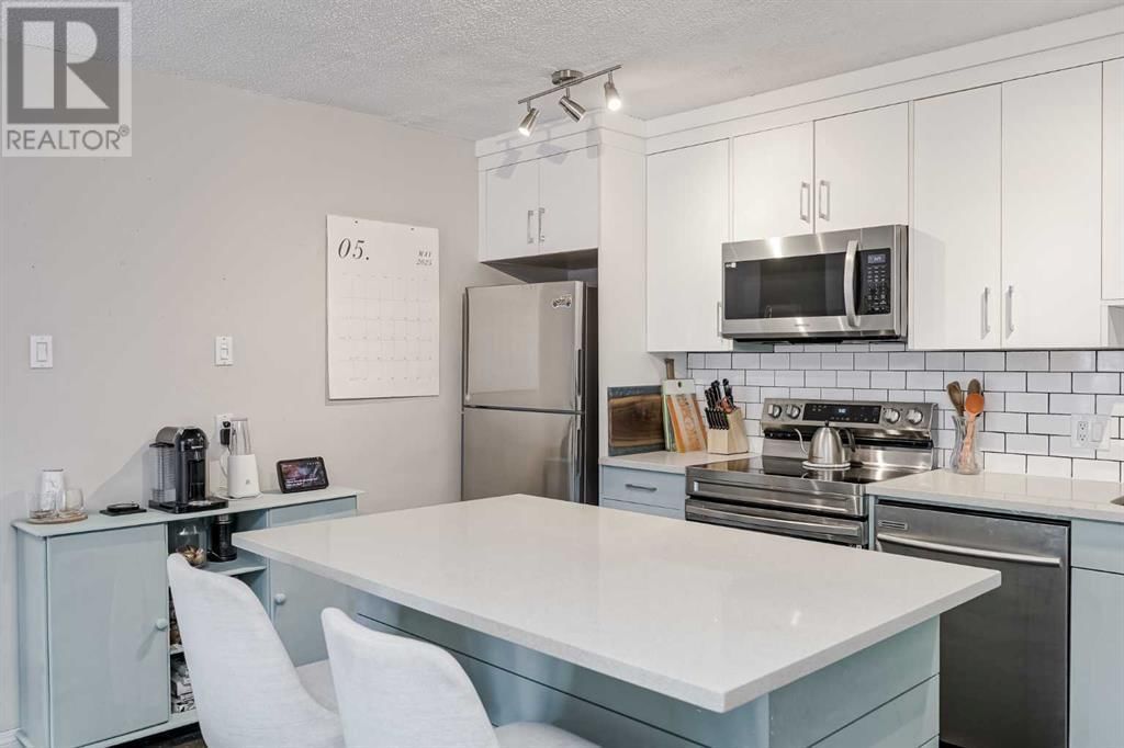 126 24 AVENUE SOUTHWEST Image 18