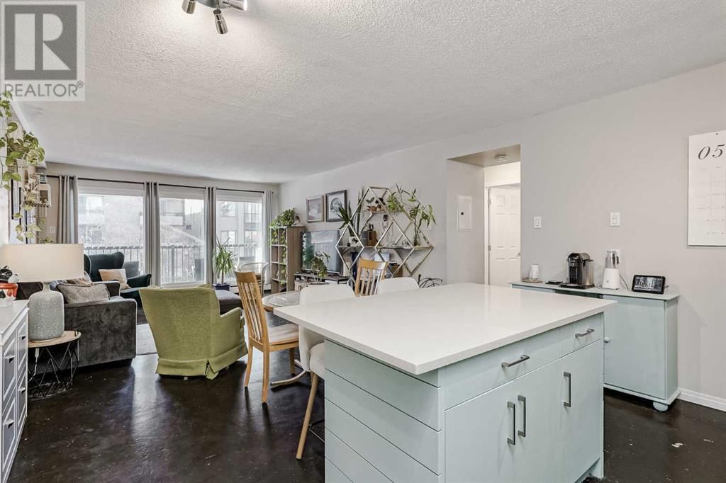 126 24 AVENUE SOUTHWEST Image 5