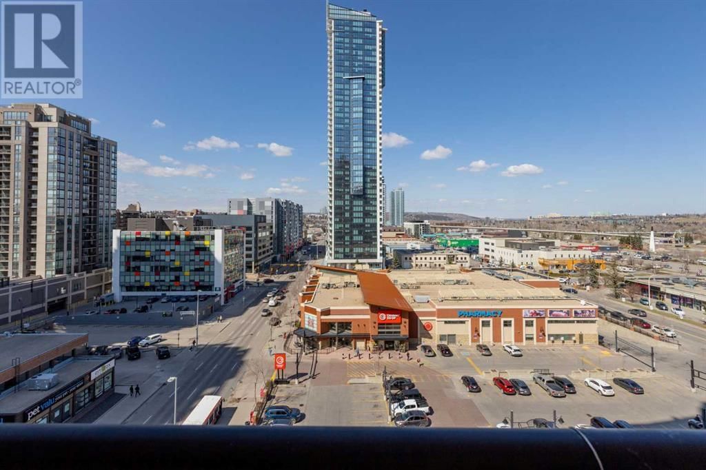 1053 10 STREET SOUTHWEST Image 24
