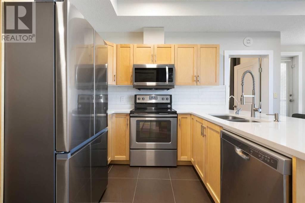 1053 10 STREET SOUTHWEST Image 5