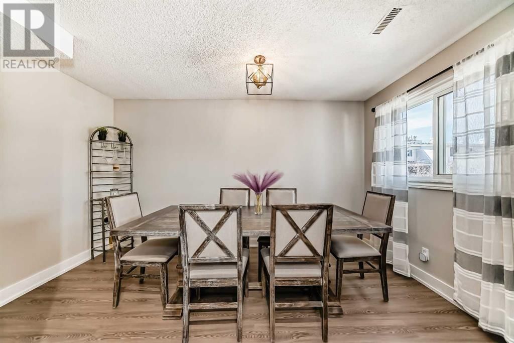 3015 51 STREET SOUTHWEST Image 19