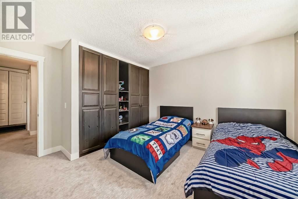 3015 51 STREET SOUTHWEST Image 31