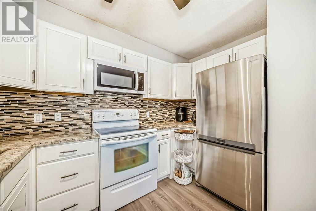 3015 51 STREET SOUTHWEST Image 8