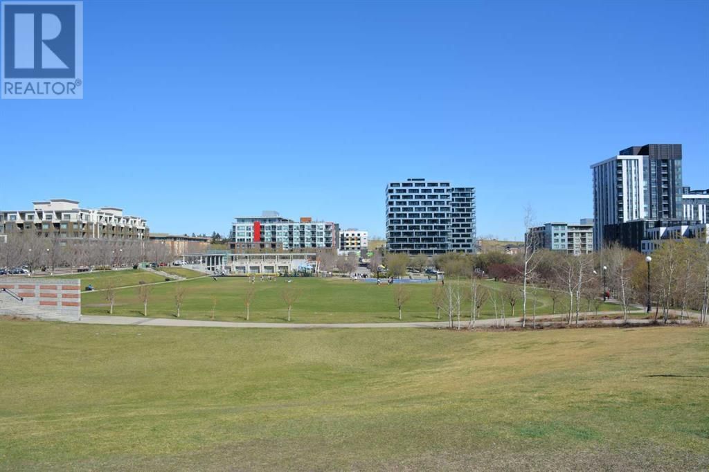 990 CENTRE AVENUE NORTHEAST Image 44