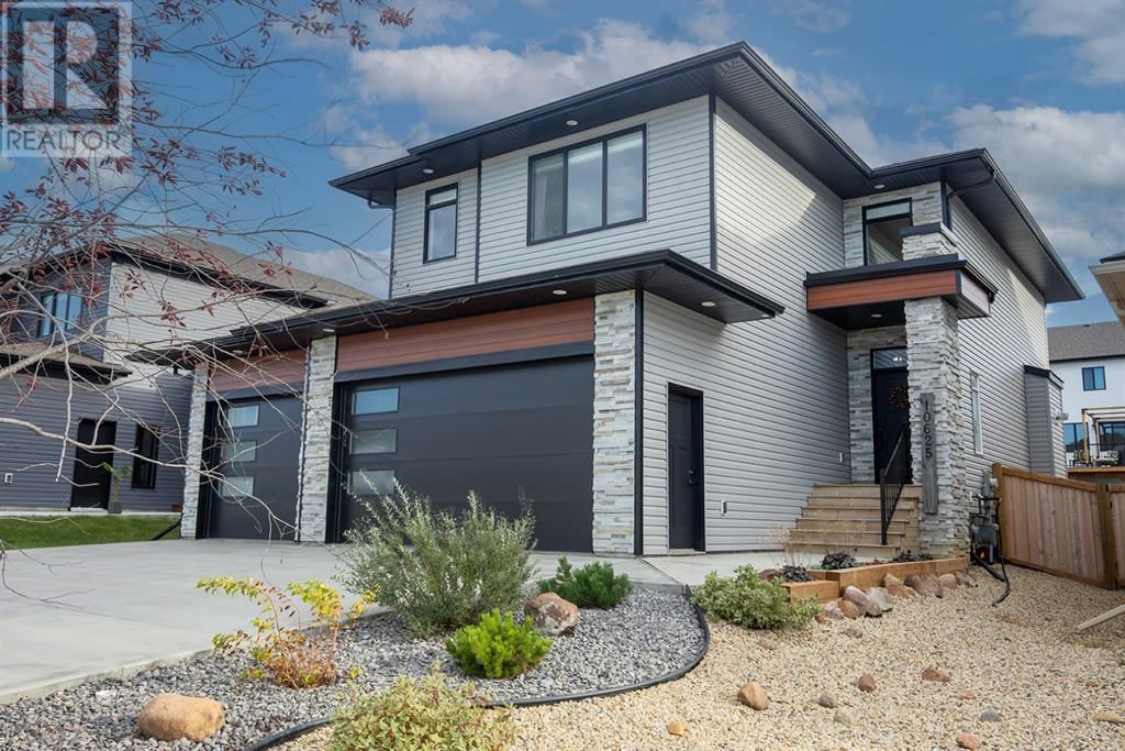 10625 151 AVENUE Image 1