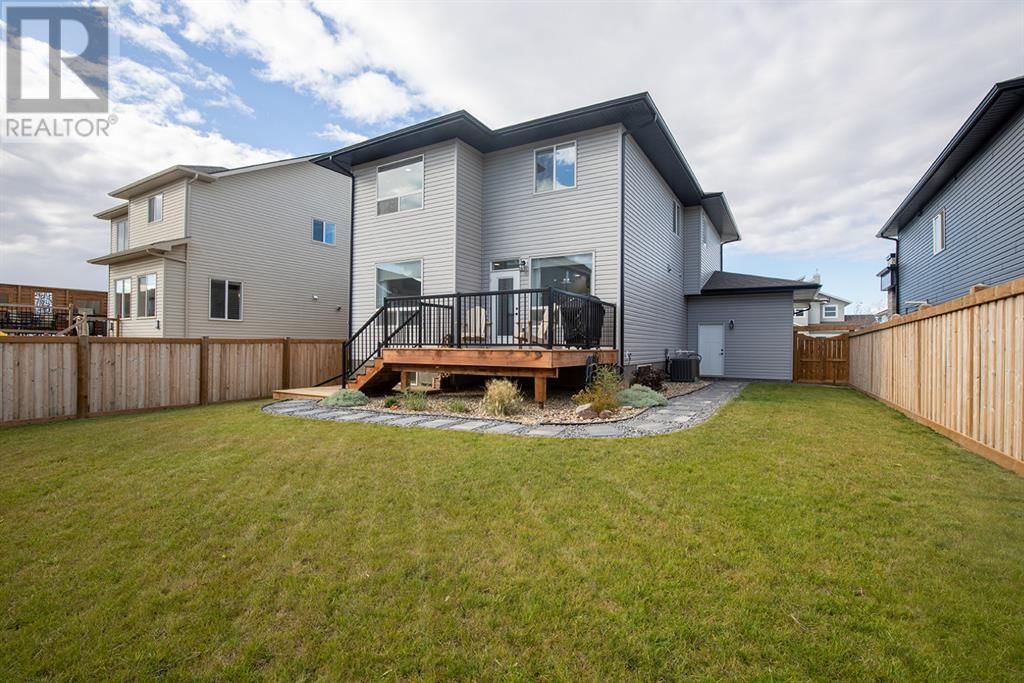10625 151 AVENUE Image 42