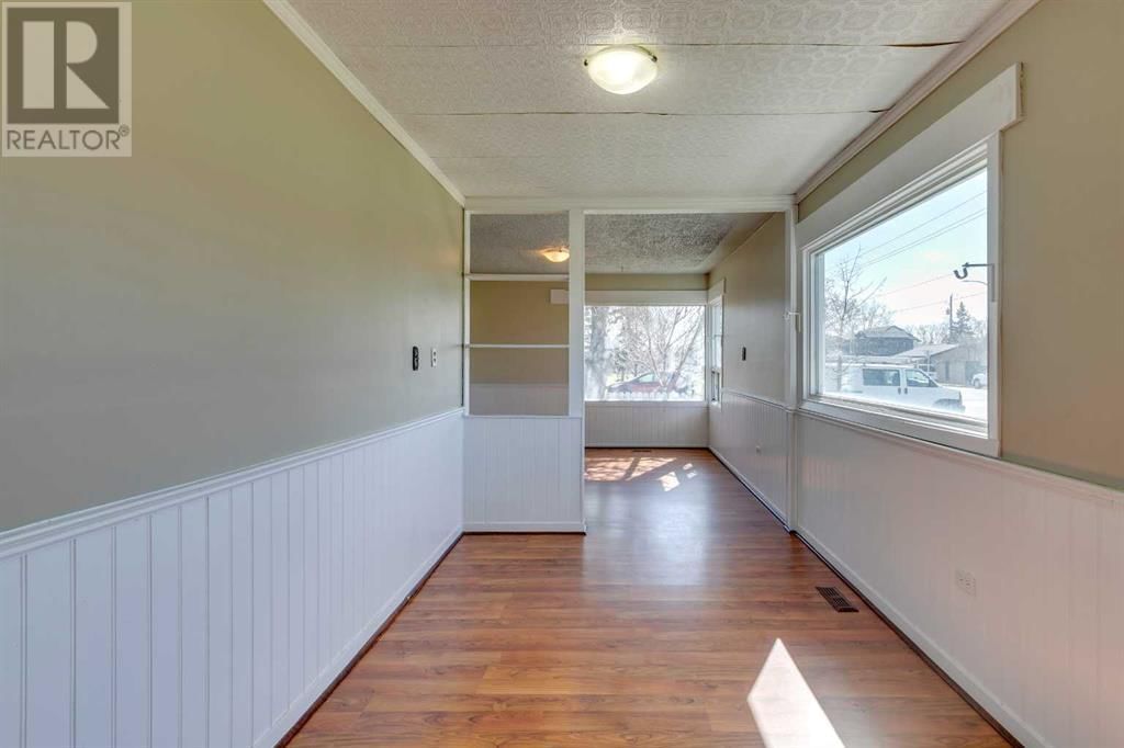 2235 15A STREET SOUTHEAST Image 11