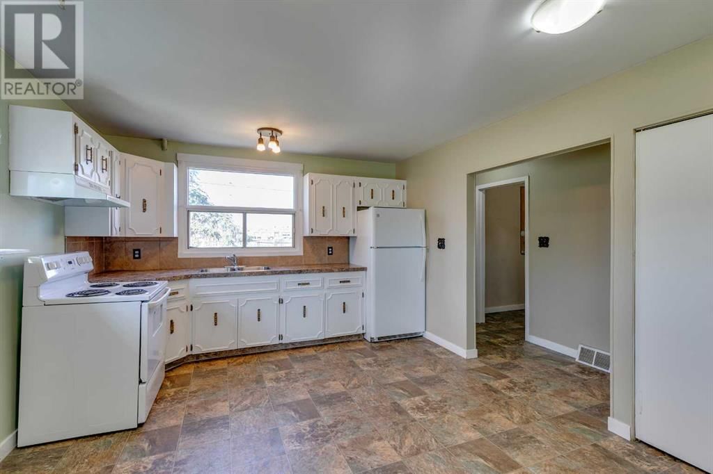 2235 15A STREET SOUTHEAST Image 12