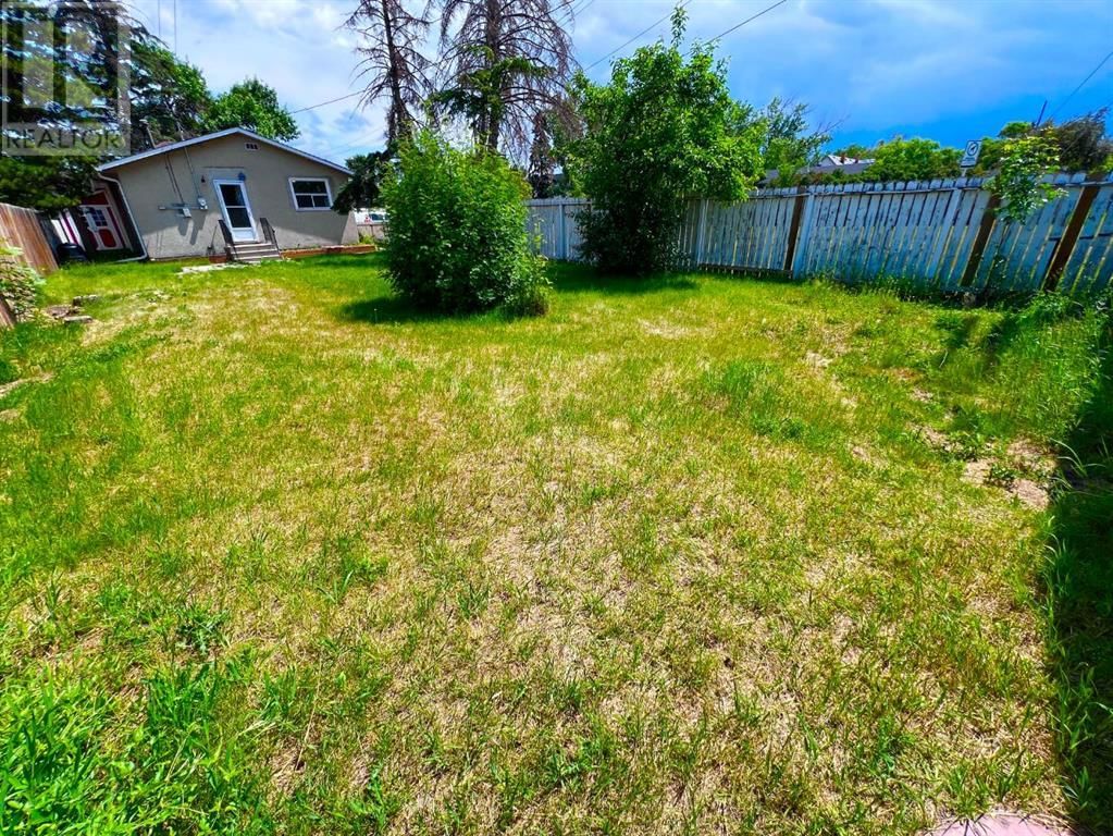 2235 15A STREET SOUTHEAST Image 23
