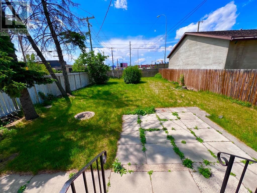 2235 15A STREET SOUTHEAST Image 25