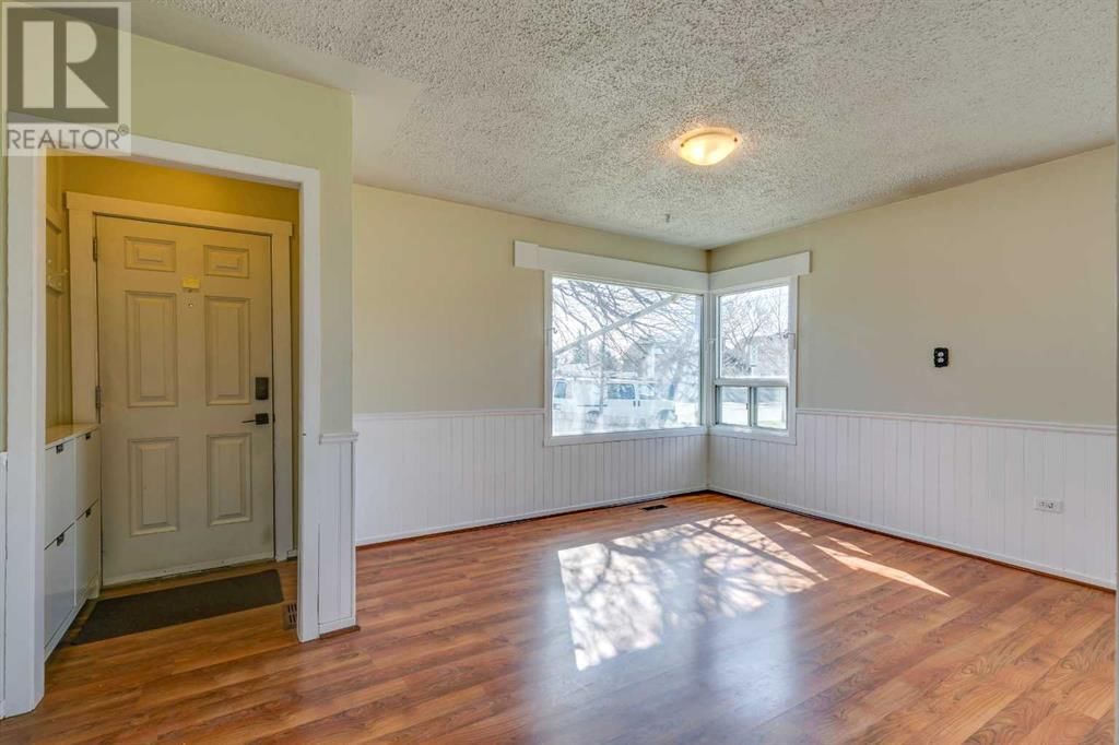 2235 15A STREET SOUTHEAST Image 3