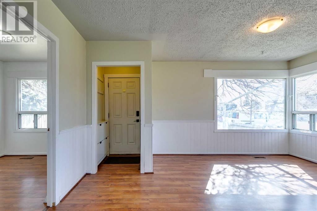 2235 15A STREET SOUTHEAST Image 4
