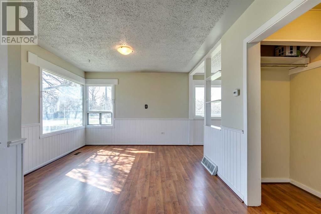 2235 15A STREET SOUTHEAST Image 5
