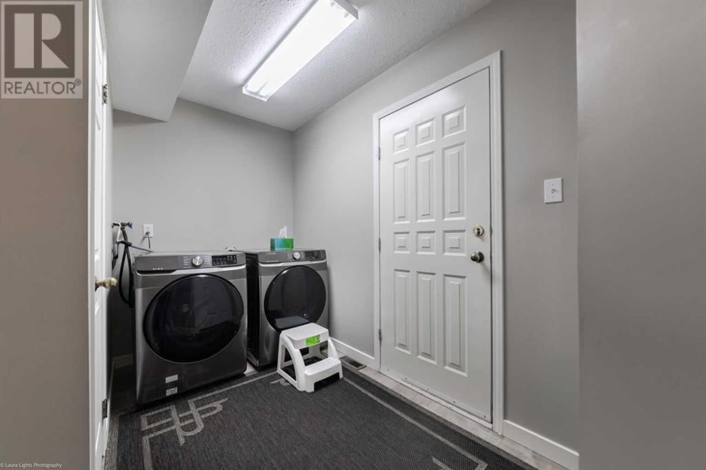 5801 40 STREET Image 13