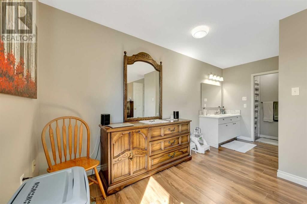 5801 40 STREET Image 16